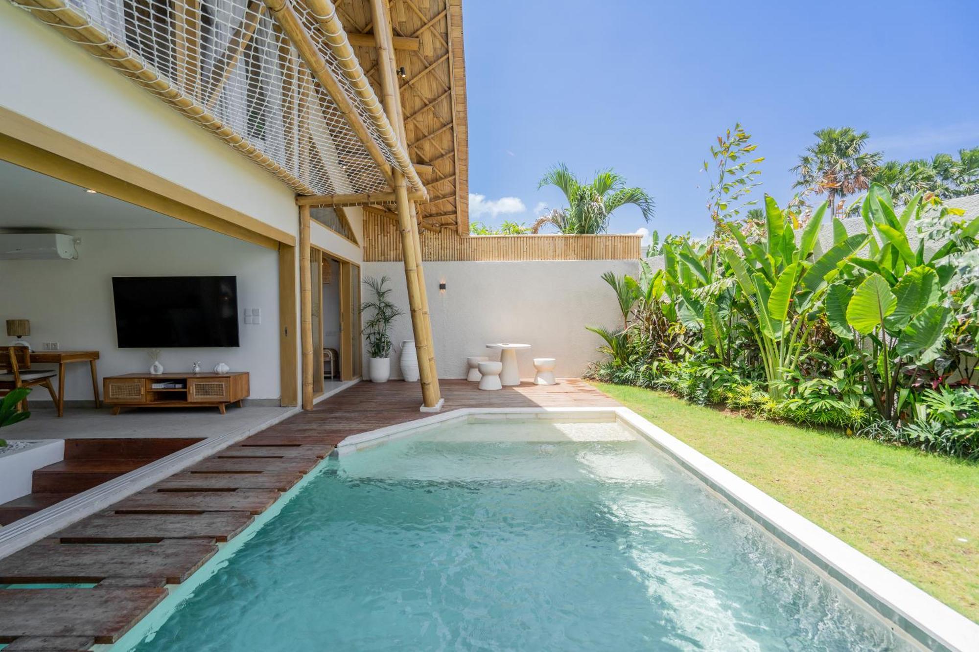 Villa Sunset Bamboo - 3Br Villa In Kerobokan Екстер'єр фото