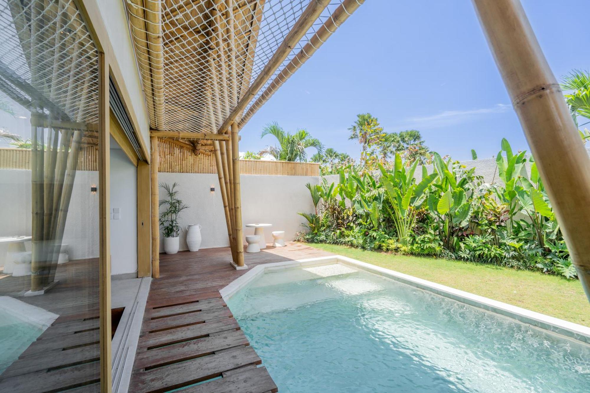 Villa Sunset Bamboo - 3Br Villa In Kerobokan Екстер'єр фото