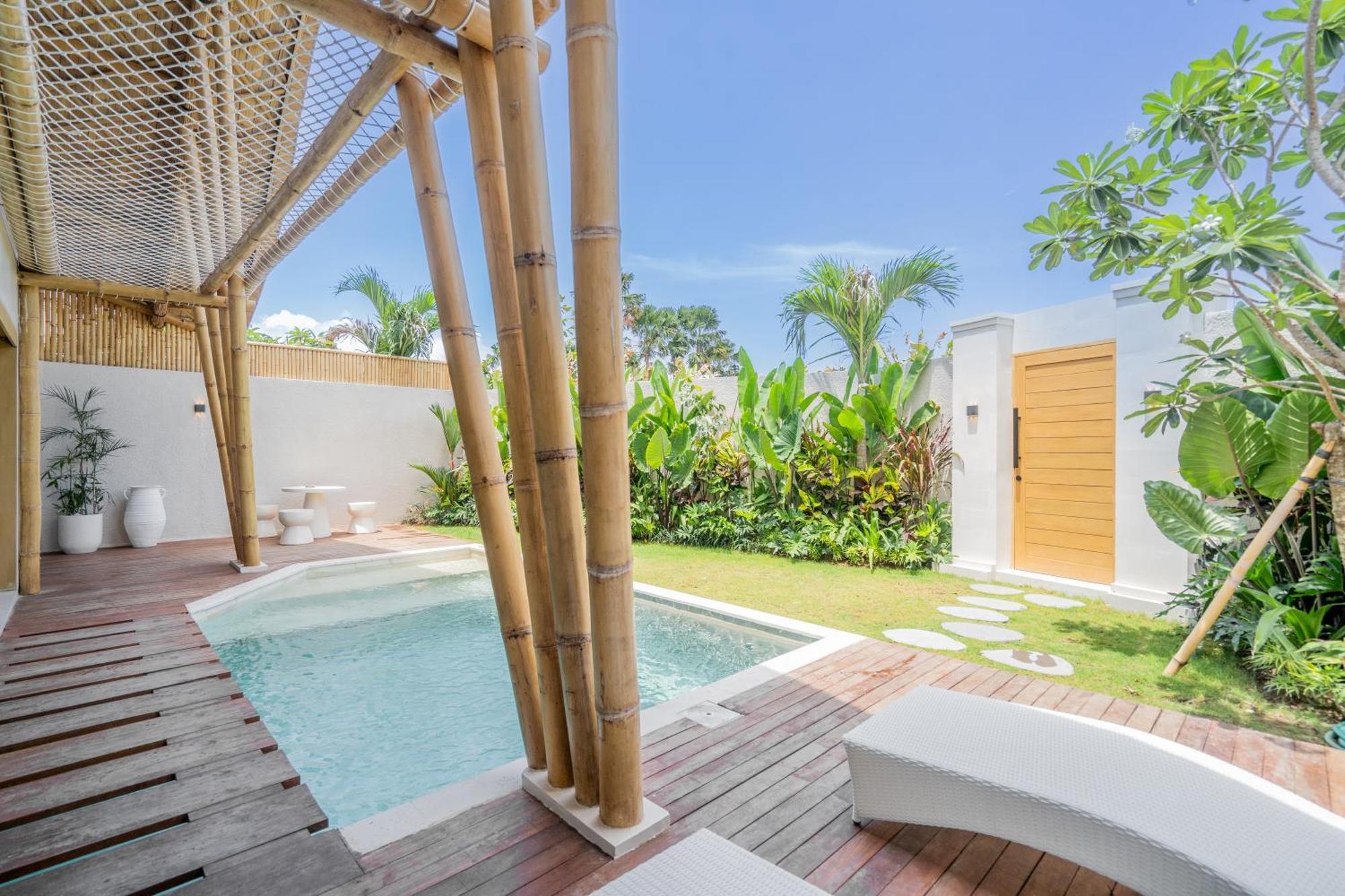 Villa Sunset Bamboo - 3Br Villa In Kerobokan Екстер'єр фото