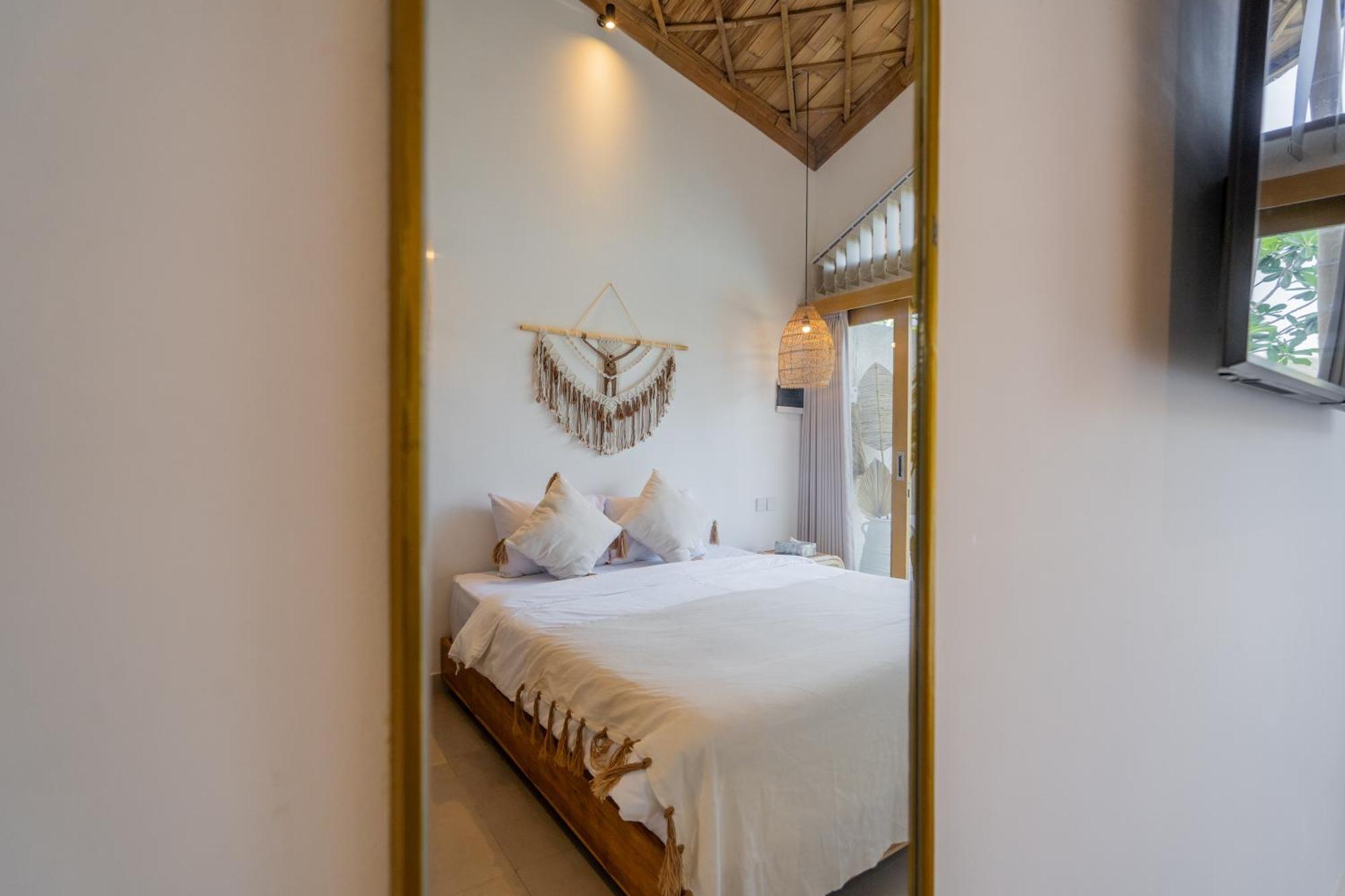 Villa Sunset Bamboo - 3Br Villa In Kerobokan Екстер'єр фото