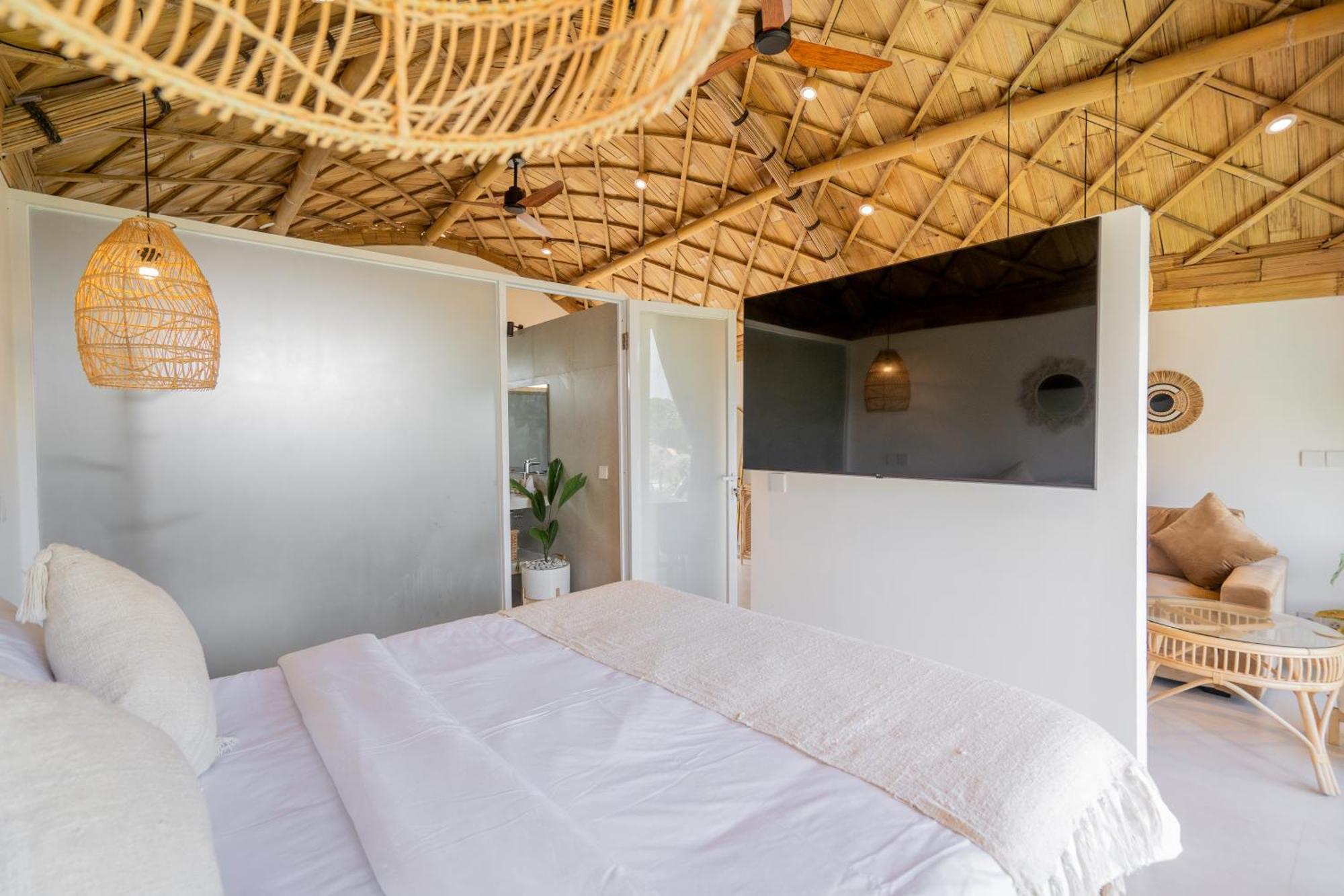 Villa Sunset Bamboo - 3Br Villa In Kerobokan Екстер'єр фото