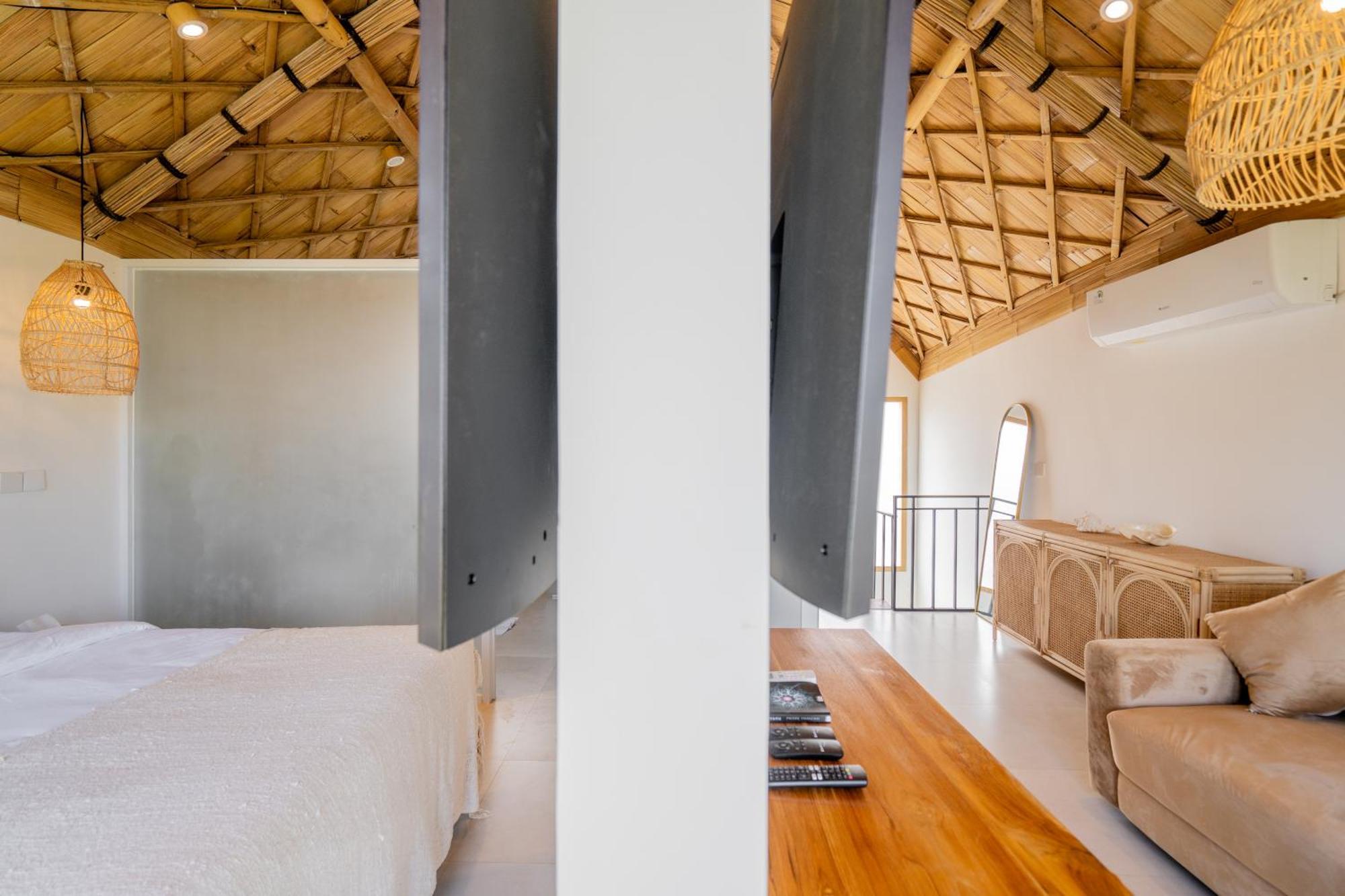 Villa Sunset Bamboo - 3Br Villa In Kerobokan Екстер'єр фото