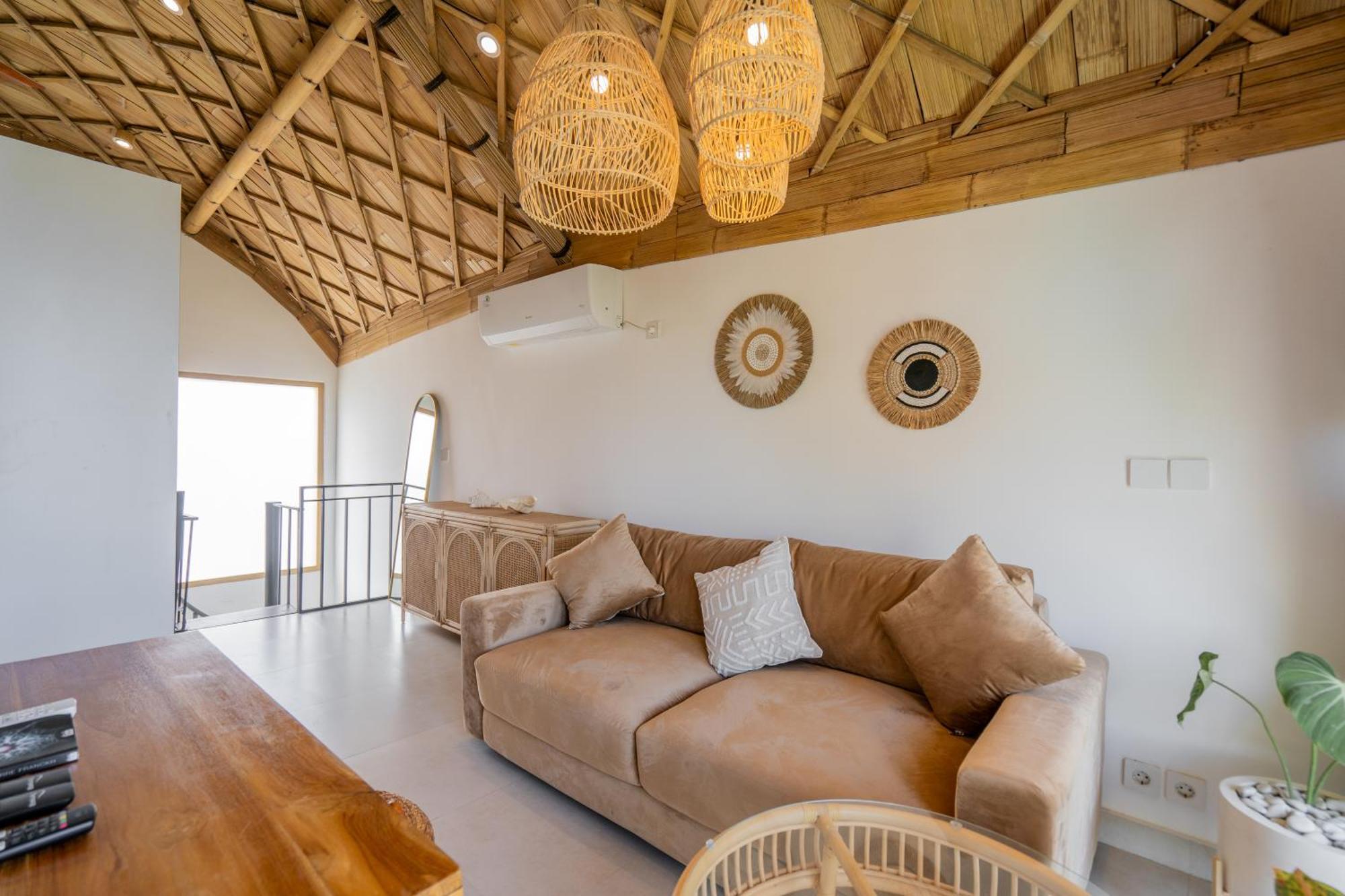 Villa Sunset Bamboo - 3Br Villa In Kerobokan Екстер'єр фото