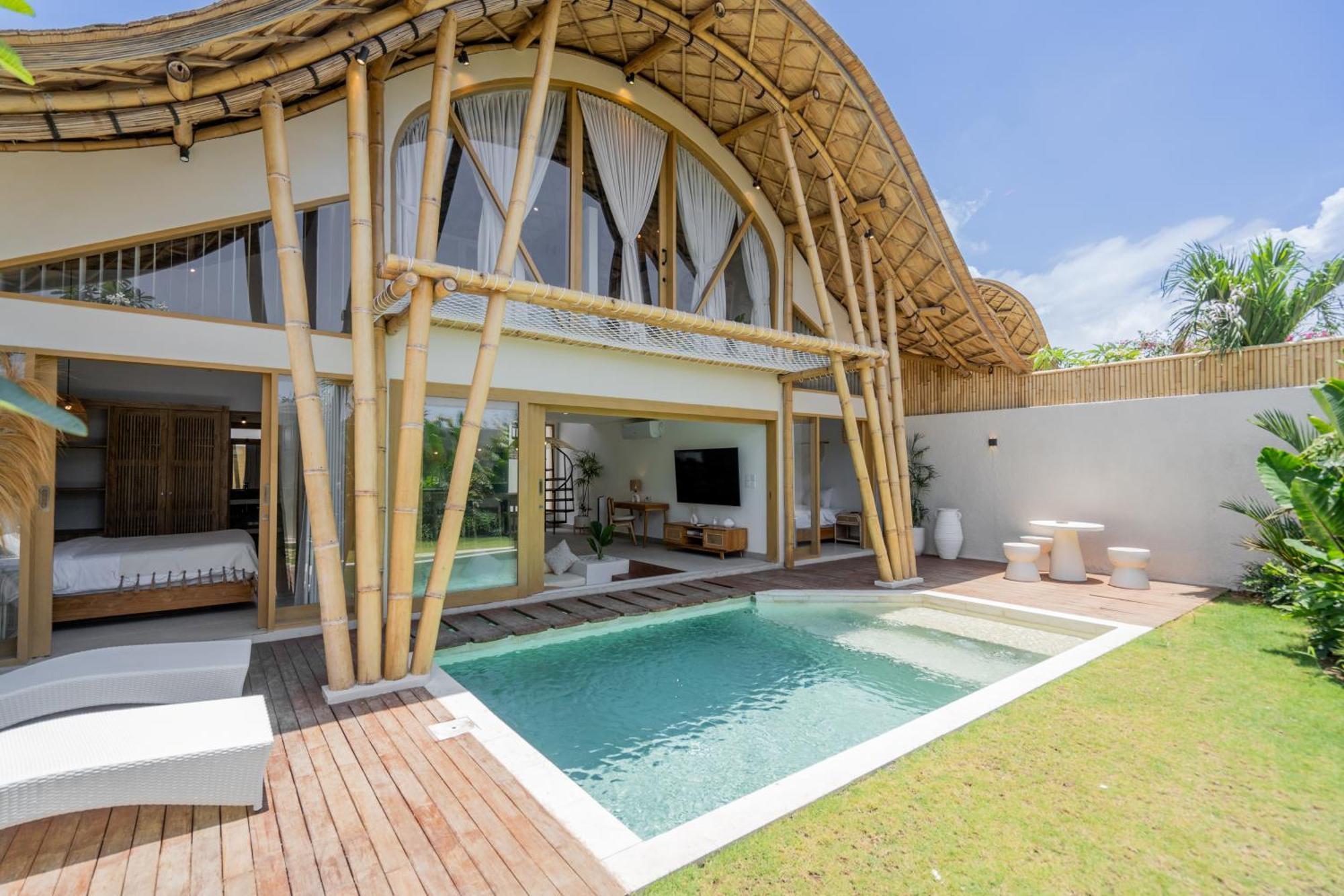 Villa Sunset Bamboo - 3Br Villa In Kerobokan Екстер'єр фото